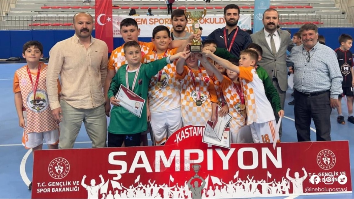 KUPA BİZİM! ŞAMPİYON MUSTAFA ŞERBETÇİ İLKOKULU!